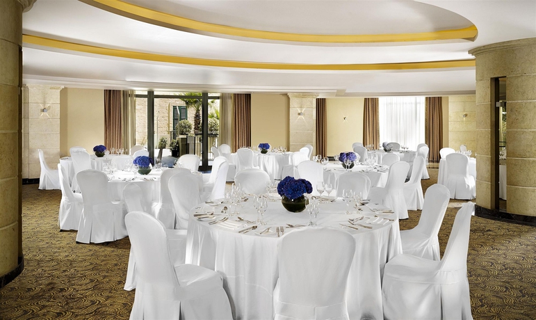 Hotel Le Meridien St. Julians