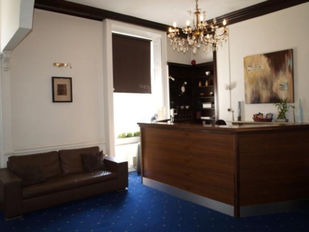 Hotel Leeson Court