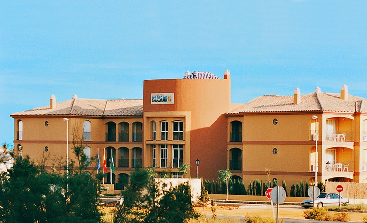 Hotel Leo Islamar