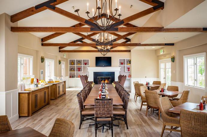 Hotel Lighthouse lodge & Suites