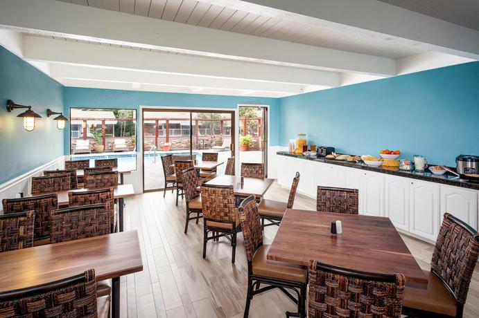 Hotel Lighthouse lodge & Suites