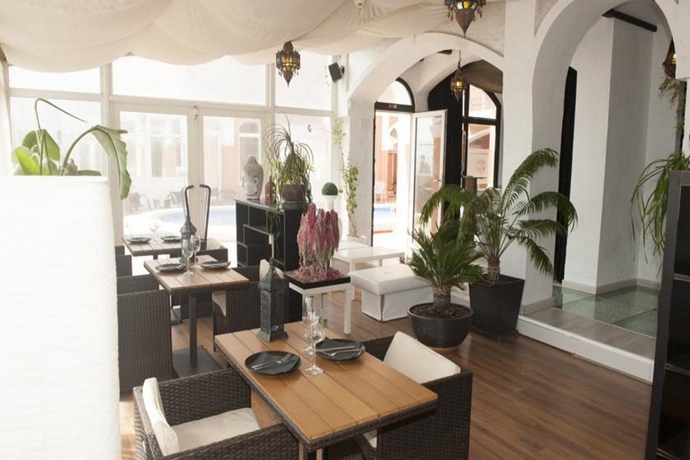 Hotel Lloyds Beach Club