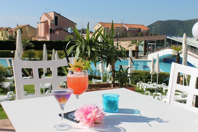 Hotel Loano 2 Village