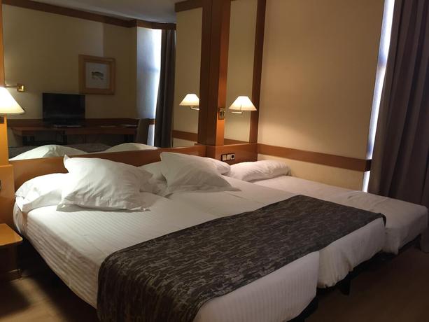 Hotel Los Arcos