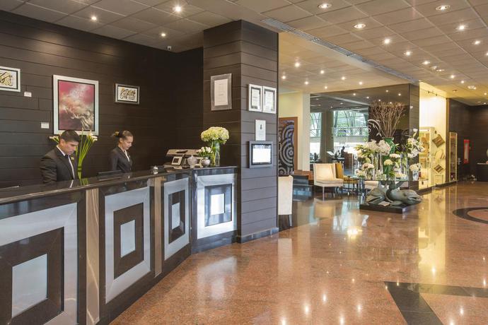 Hotel Los Delfines Summit Hotel & Ca