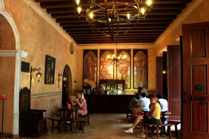 Hotel Los Frailes