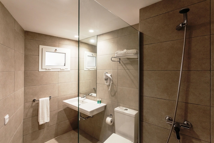 Hotel Los Salmones