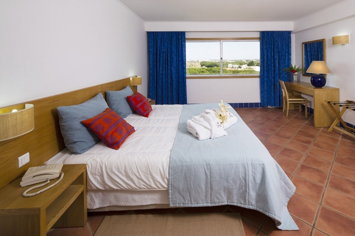 Hotel Luna Alpinus Falésia Suites