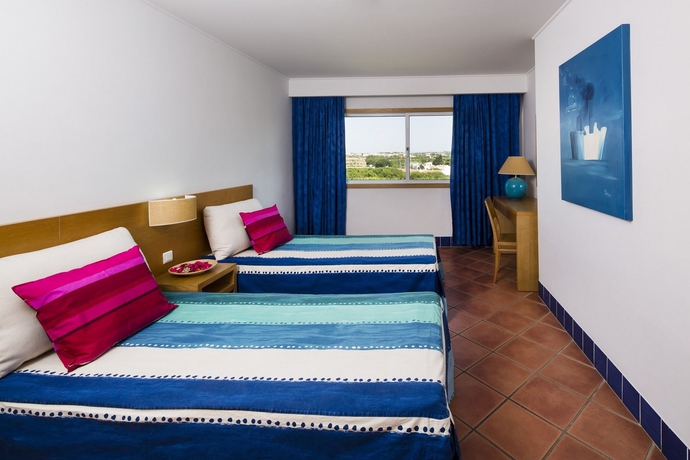 Hotel Luna Alpinus Falésia Suites