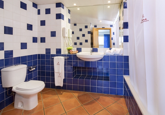 Hotel Luna Alpinus Falésia Suites