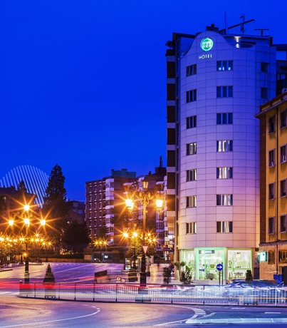 Hotel M