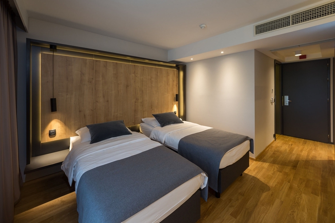 Hotel M