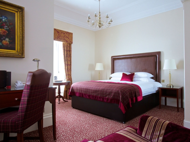 Hotel Macdonald Crutherland House