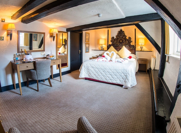 Hotel Maids Head