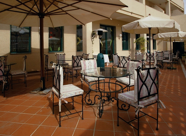 Hotel Mainake