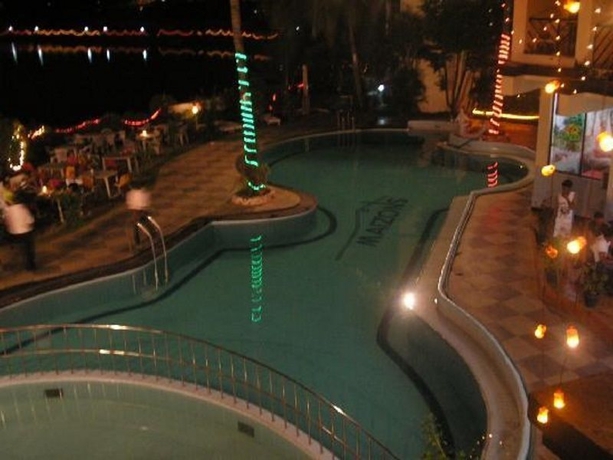 Hotel Maizons Lakeview Resort