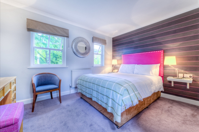 Hotel Makeneny Hall