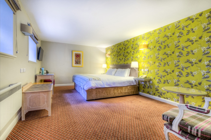 Hotel Makeneny Hall