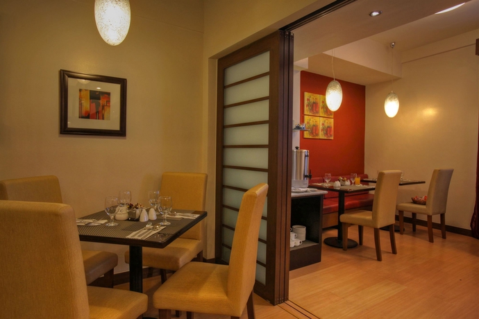 Hotel Malayan Plaza