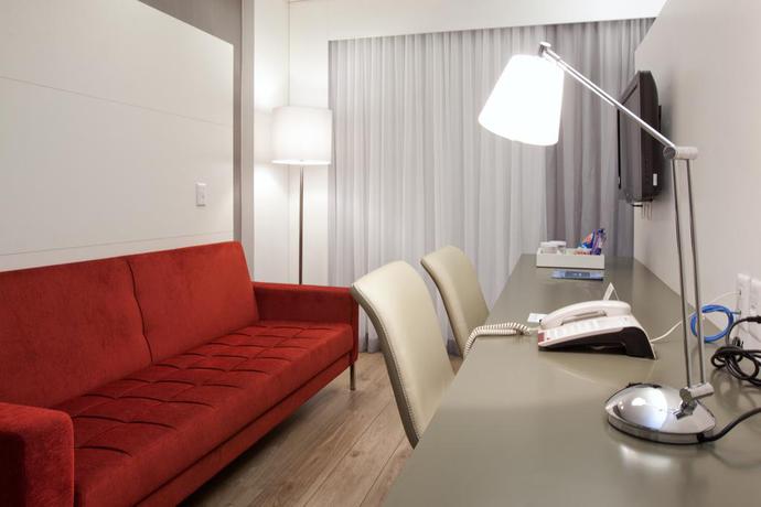 Hotel Manhattan Plaza