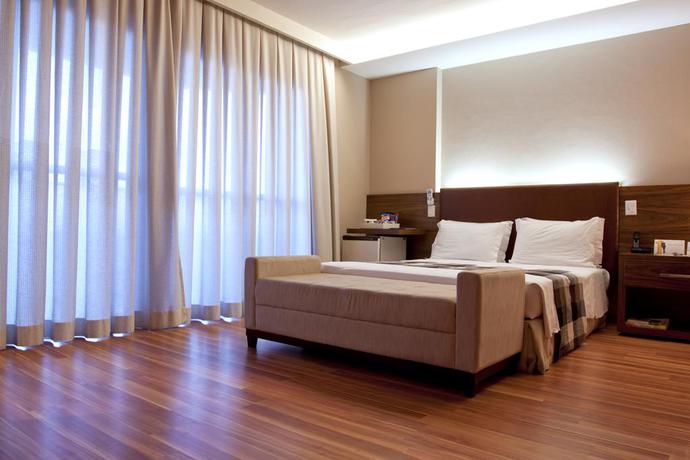 Hotel Manhattan Plaza