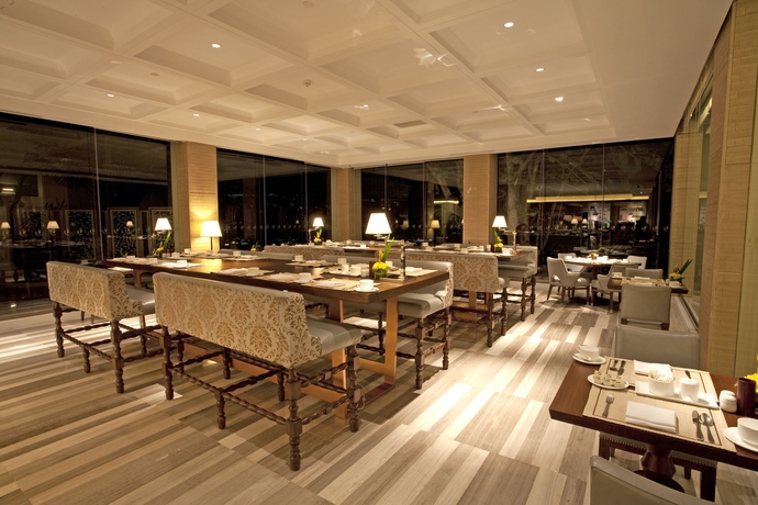 Hotel Manila 