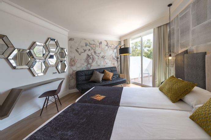 Hotel Marina Barracuda (solo adultos mayores 16 años)