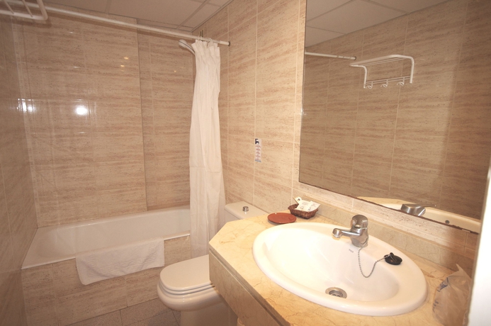 Hotel Marina Plaza / Son Rigo