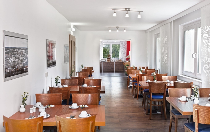 Hotel Mark Garni