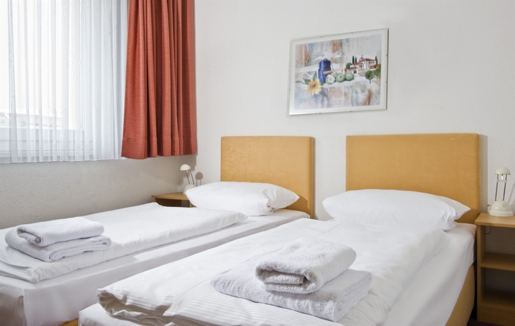 Hotel Mark Garni