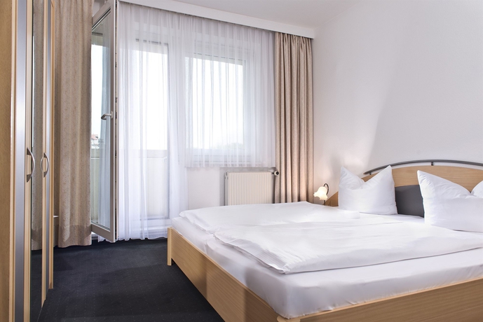 Hotel Mark Garni