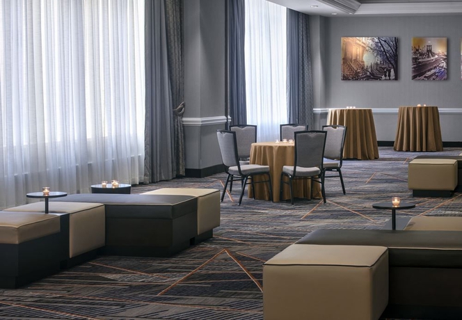 Hotel Marriott New York at the Brooklyn Bridge