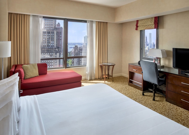Hotel Marriott New York at the Brooklyn Bridge