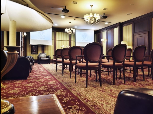 Hotel Marrols