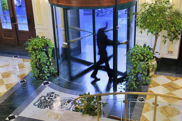 Hotel Mecenate Palace