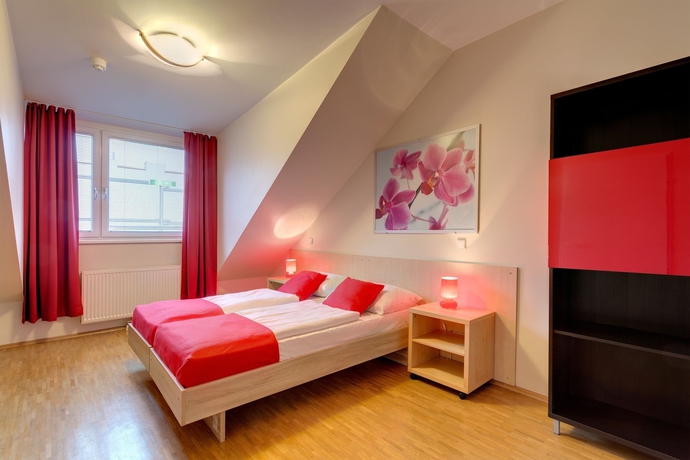 Hotel Meininger City Hostel