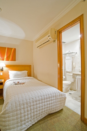 Hotel MeliÁ Confort Jardins