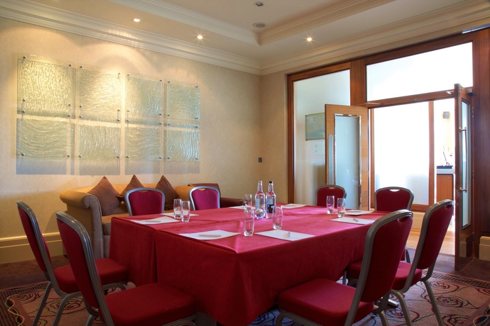 Hotel Menzies East Cliff Court