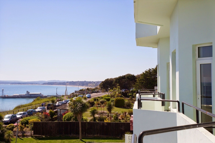 Hotel Menzies East Cliff Court