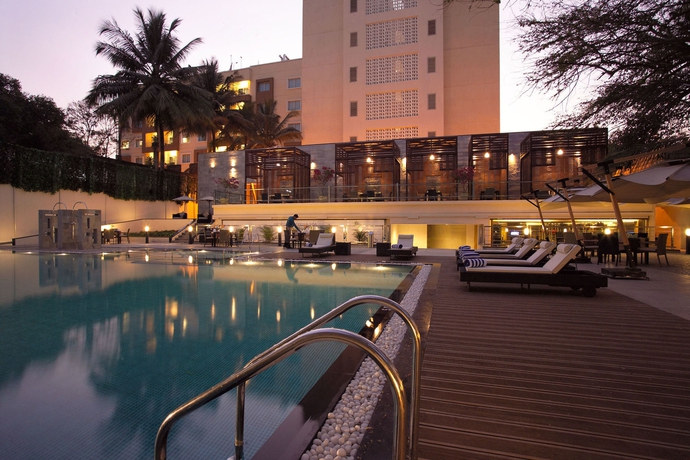 Hotel Mercure Homestead Residences