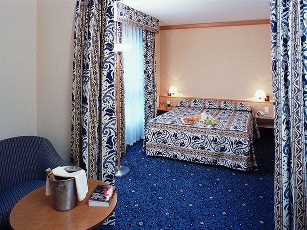 Hotel Mercure Royal Fontainebleau