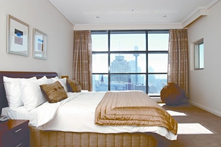 Hotel Meriton World Tower