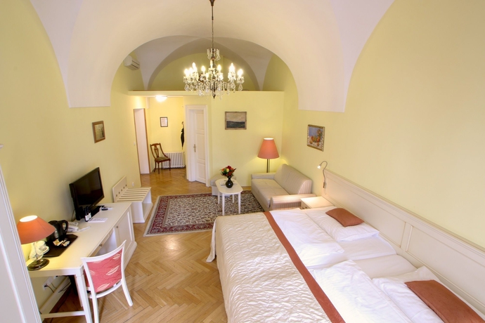 Hotel Metamorphis