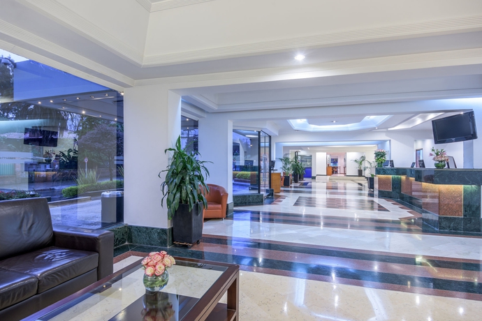 Hotel Metrohotel Royal Park