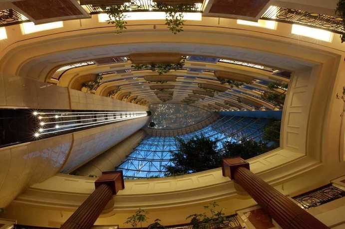 Hotel Metropolitan Palace Hotel