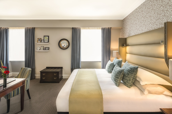 Hotel Millennium Bailey's