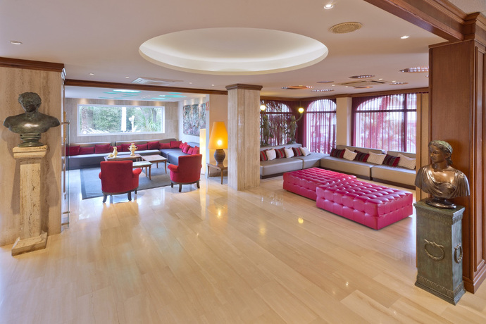 Hotel Monica