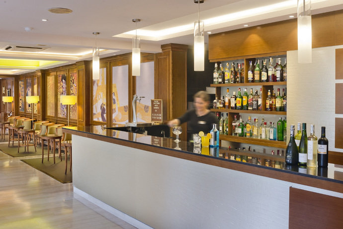 Hotel Monica