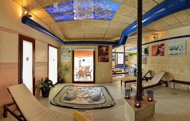 Hotel Monnaber Nou