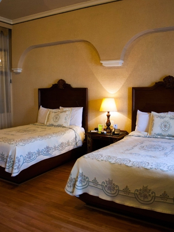 Hotel Morales Historical & Colonial Downtown Core